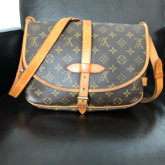 Vintage Louis Vuitton Saumur 30 - Picture 4 of 14